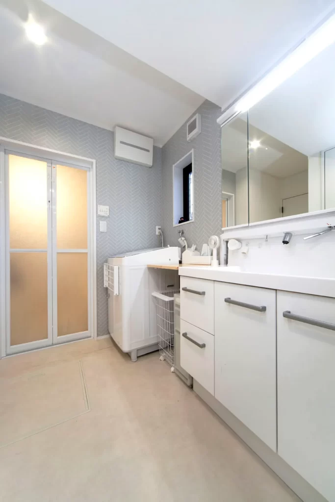 築50年木造2階建て 洗面所 アフター｜合同会社曉